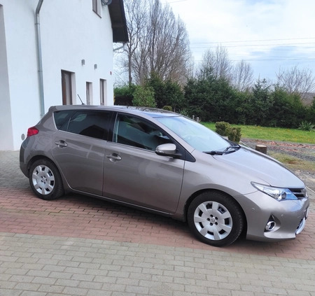 Toyota Auris cena 38900 przebieg: 147000, rok produkcji 2013 z Lubań małe 466